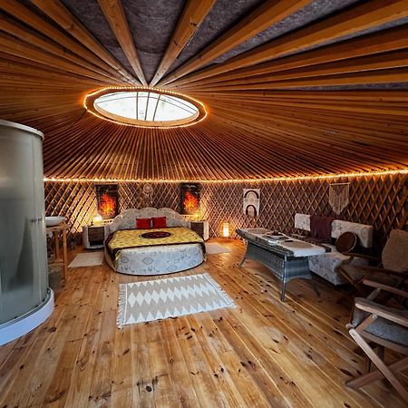Jurta Hotel Balatongyoeroek المظهر الخارجي الصورة