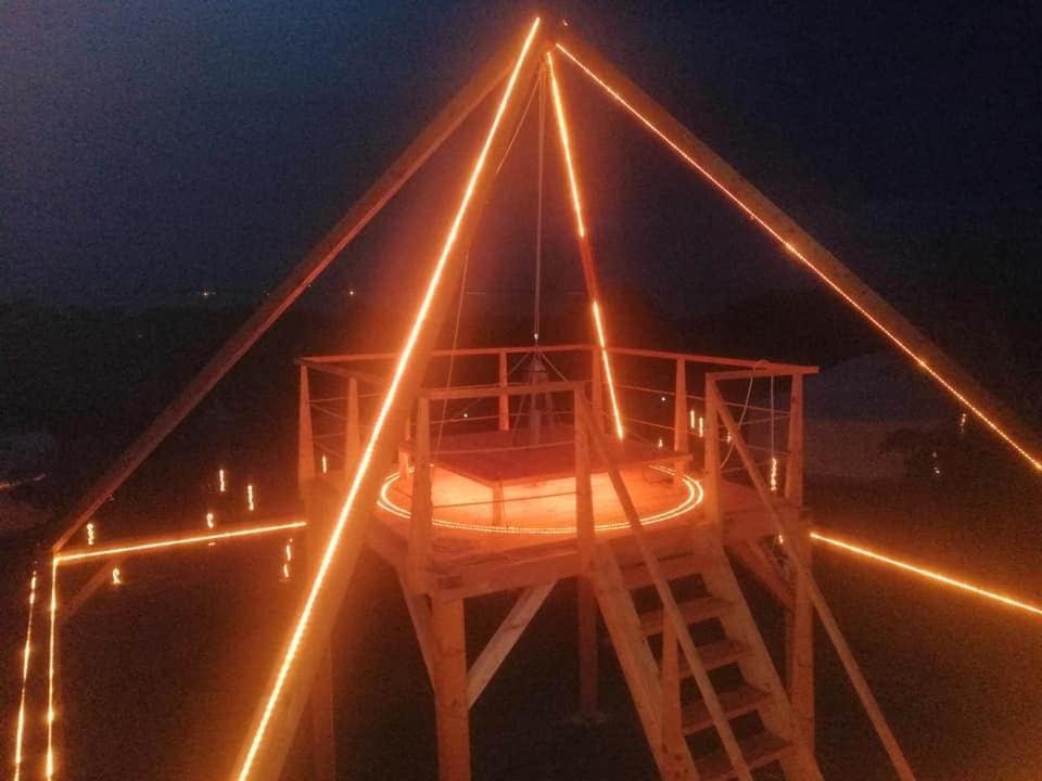 Jurta Hotel Balatongyoeroek المظهر الخارجي الصورة