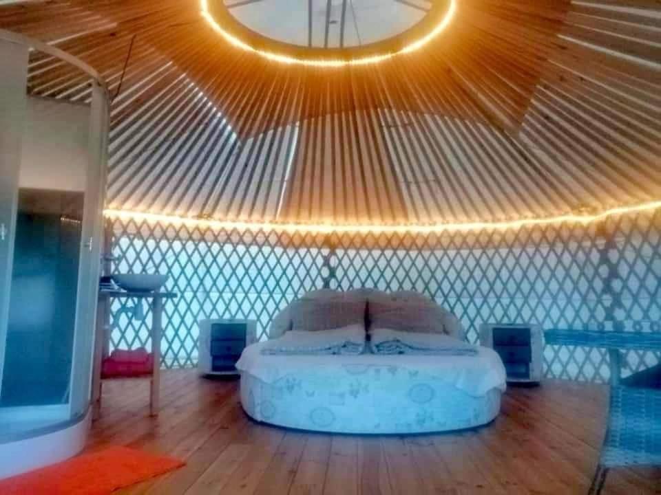 Jurta Hotel Balatongyoeroek المظهر الخارجي الصورة